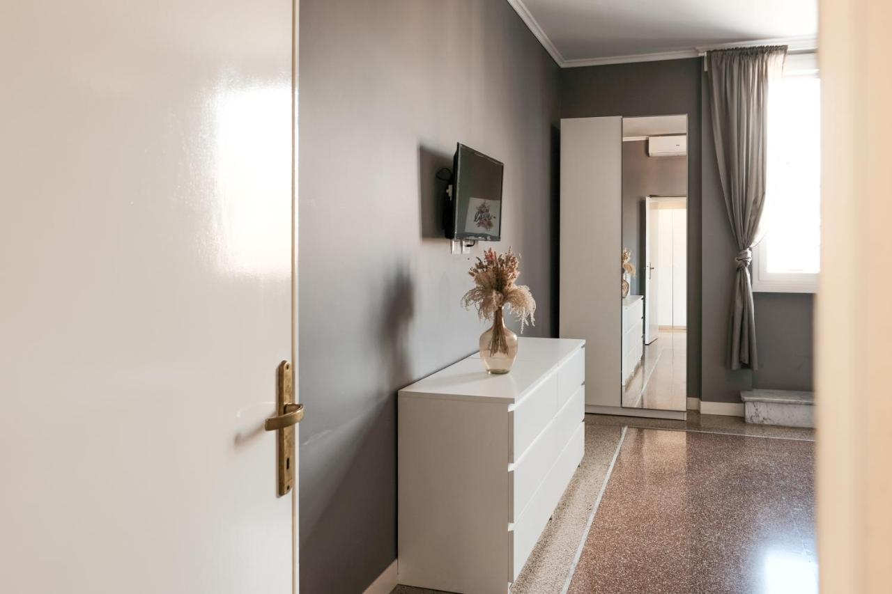 Family Apartment Near Vatican Museum Рим Экстерьер фото