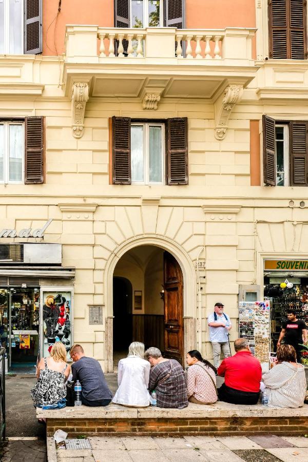 Family Apartment Near Vatican Museum Рим Экстерьер фото